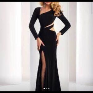 Clarisse Black Long-Sleeved Prom dress Size 0 with Slit